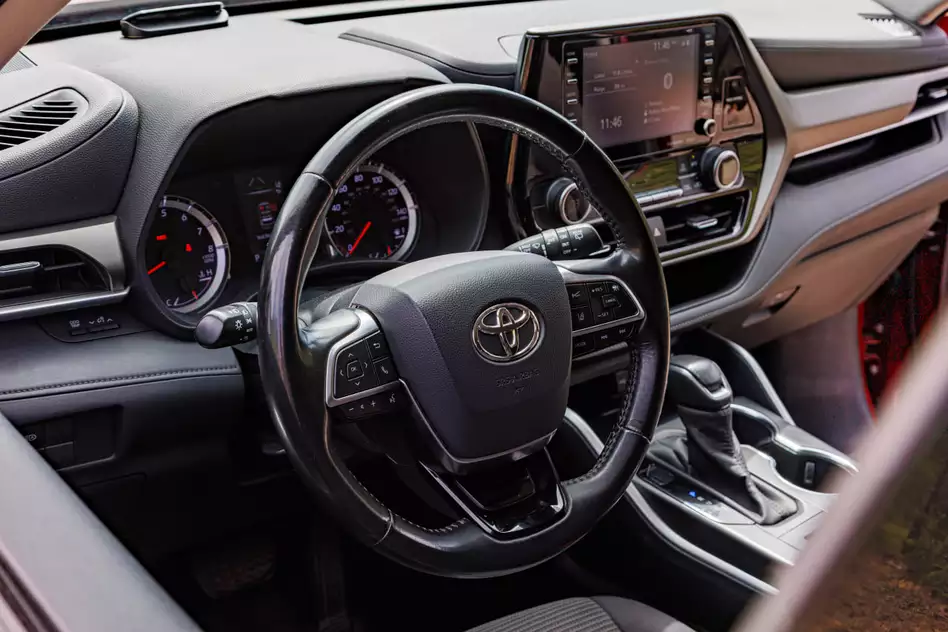Toyota Highlander ქირავდება საქართველოში