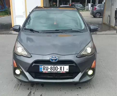 Toyota Prius ქირავდება საქართველოში