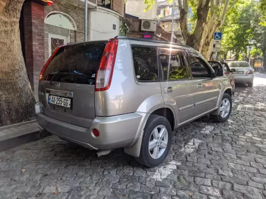 Nissan X-Trail ქირავდება თბილისში