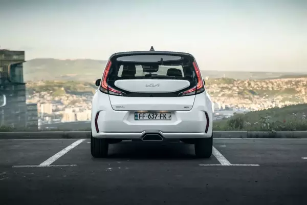 KIA Soul ქირავდება შეკვეთილში