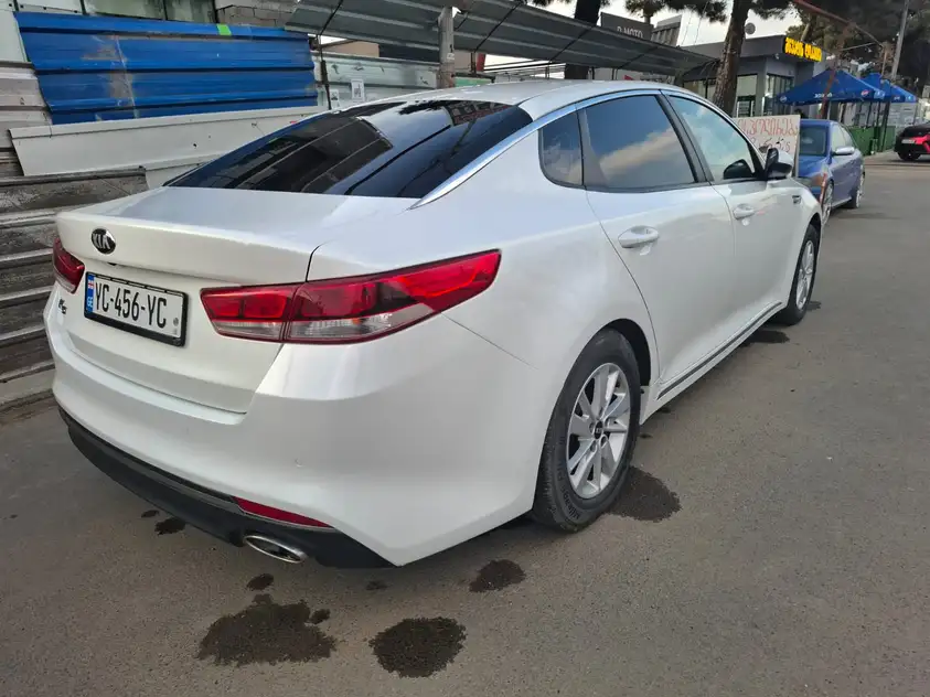 KIA Optima ქირავდება ჩაქვში