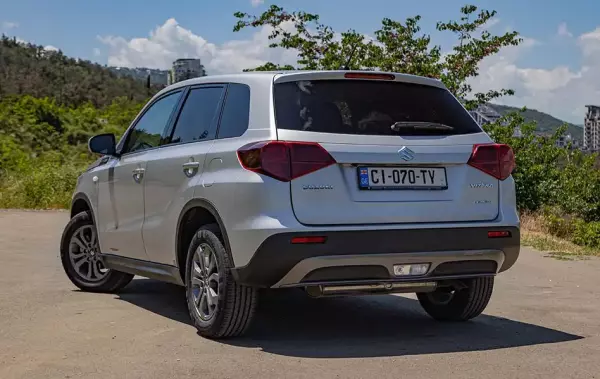 Suzuki Vitara for rent in Stepantsminda