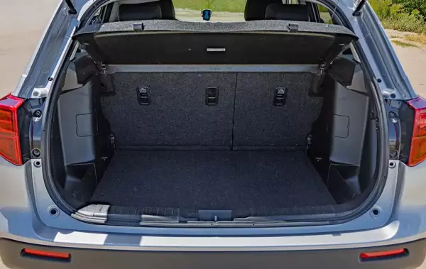 Suzuki Vitara for rent in Stepantsminda