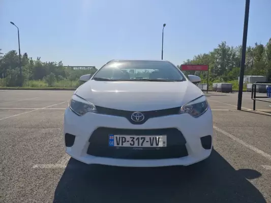 Toyota Corolla ქირავდება ბათუმში