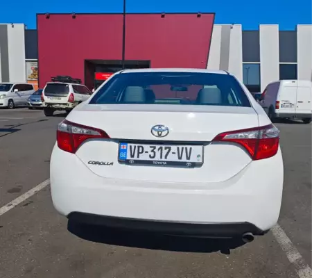 Toyota Corolla ქირავდება ბათუმში