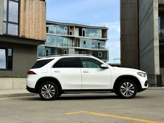 Mercedes GLE 350 для аренды в Сенаки
