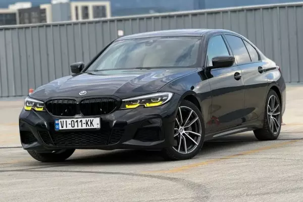 BMW 330i ქირავდება ბათუმში