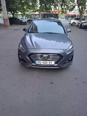 Hyundai Sonata ქირავდება ქობულეთში
