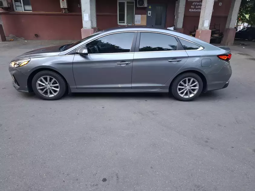 Hyundai Sonata for rent in Borjomi