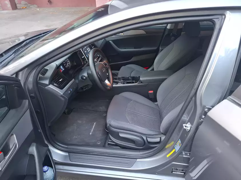 Hyundai Sonata for rent in Borjomi