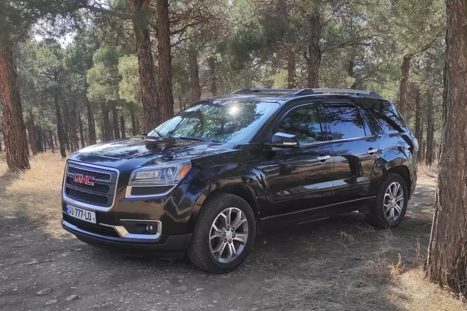 GMC Acadia ქირავდება საქართველოში