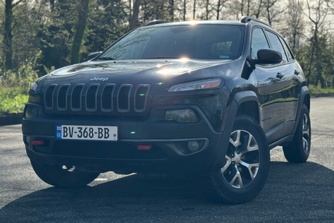 Jeep Cherokee ქირავდება საქართველოში