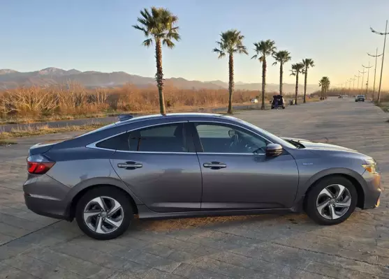 Honda Insight ქირავდება საქართველოში