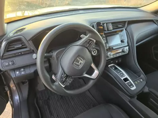 Honda Insight ქირავდება საქართველოში
