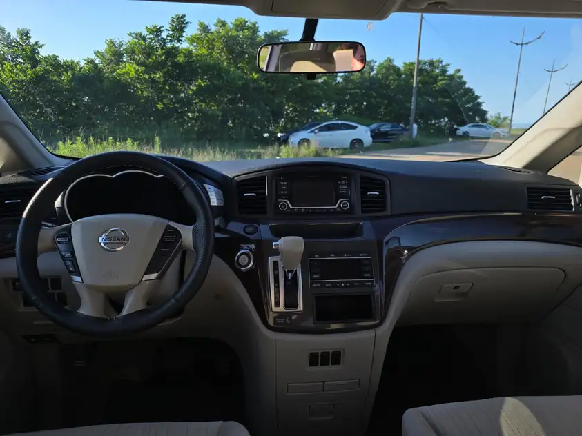 Nissan Quest для аренды в Чакви