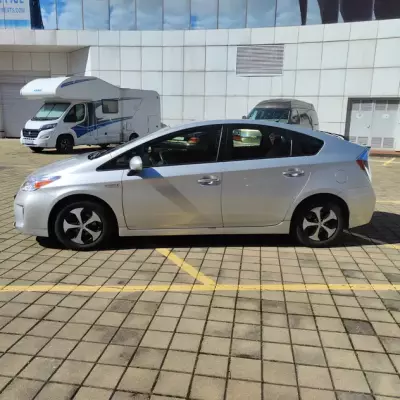 Toyota Prius for rent in Sarpi