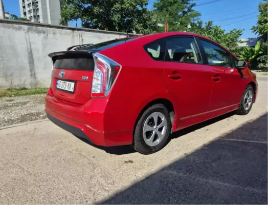 Toyota Prius for rent in Sarpi