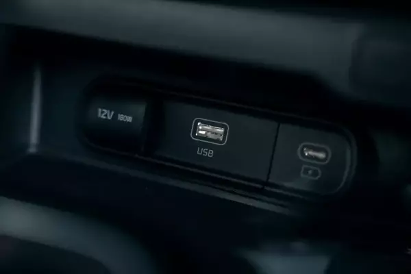BMW M550i ქირავდება ფოთში