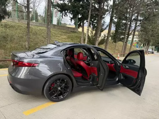 Alfa Romeo Giulia ქირავდება საქართველოში