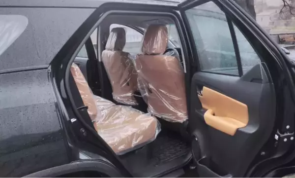 Toyota Fortuner для аренды в Сенаки