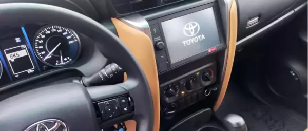 Toyota Fortuner для аренды в Сенаки
