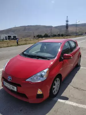 Toyota Prius ქირავდება საქართველოში