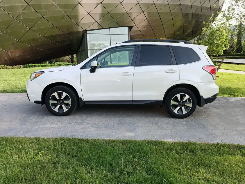 Subaru Forester ქირავდება საქართველოში