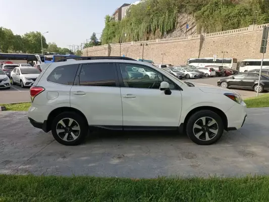 Subaru Forester ქირავდება საქართველოში