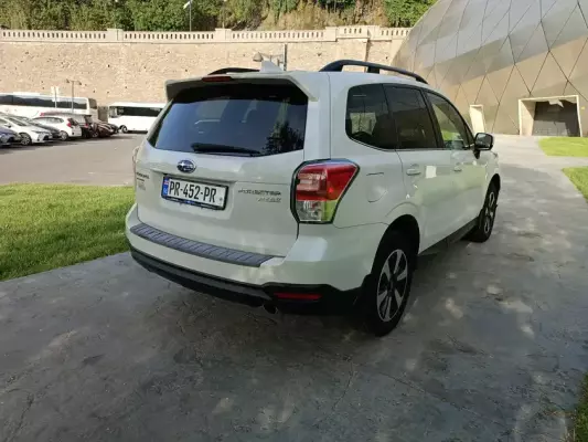 Subaru Forester ქირავდება საქართველოში