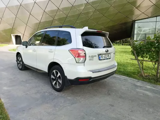 Subaru Forester ქირავდება საქართველოში