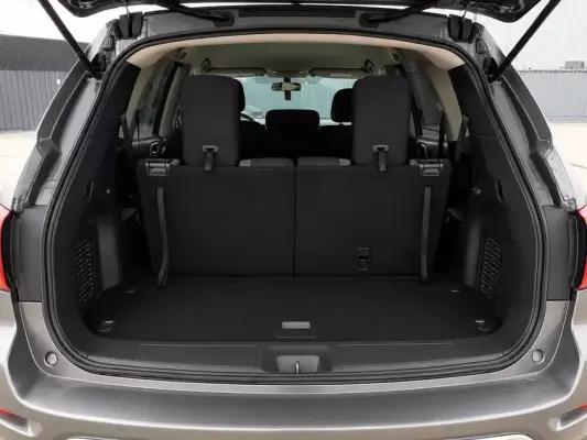 Nissan Pathfinder ქირავდება გუდაურში