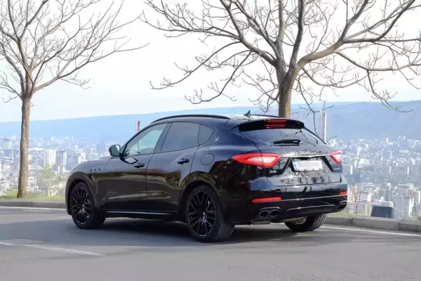 Maserati Levante S ქირავდება ბორჯომში
