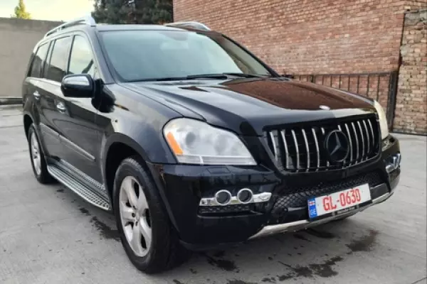 Mercedes GL 550 ქირავდება ბორჯომში