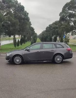 Opel Insignia ქირავდება საქართველოში