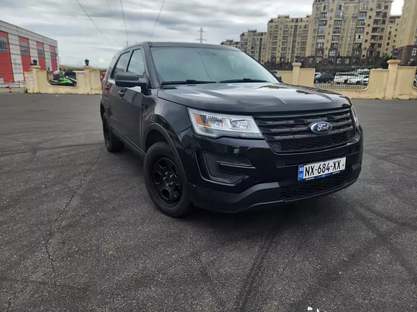 Ford Explorer ქირავდება შეკვეთილში