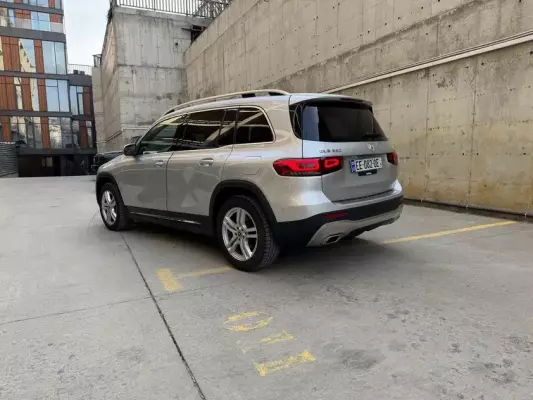 Mercedes GLB 250 ქირავდება საქართველოში