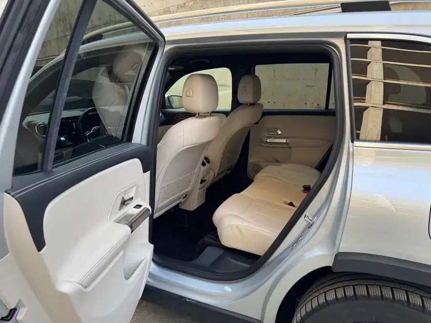 Mercedes GLB 250 ქირავდება საქართველოში