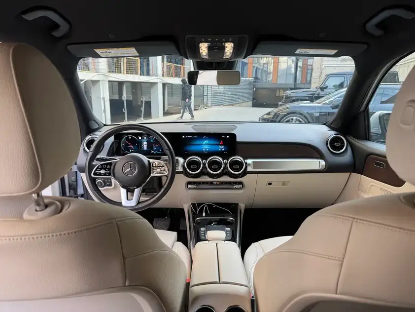 Mercedes GLB 250 ქირავდება საქართველოში
