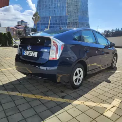 Toyota Prius for rent in Sarpi
