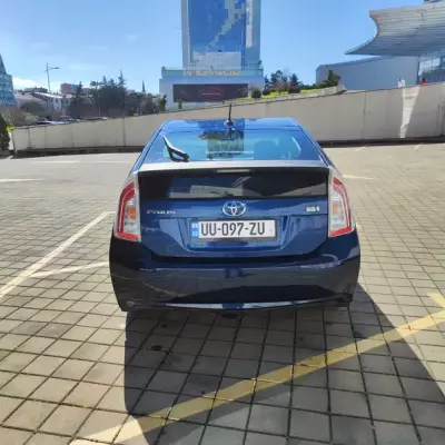 Toyota Prius for rent in Sarpi