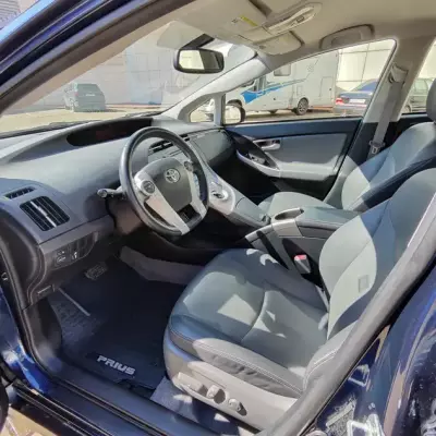 Toyota Prius for rent in Sarpi