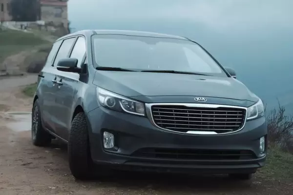 KIA Carnival ქირავდება ბათუმი -ში