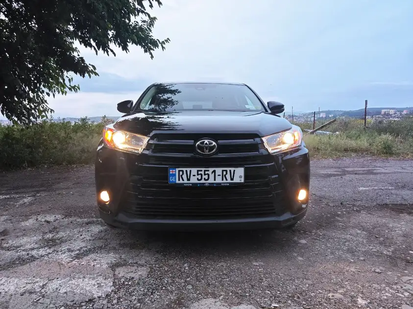 Toyota Highlander ქირავდება საქართველოში
