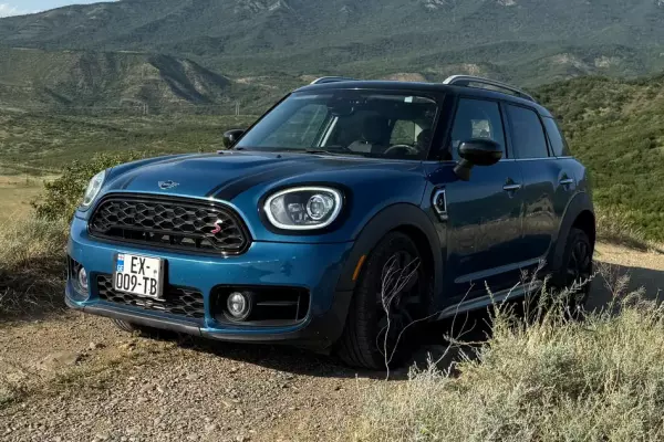 Mini Countryman ქირავდება საქართველოში