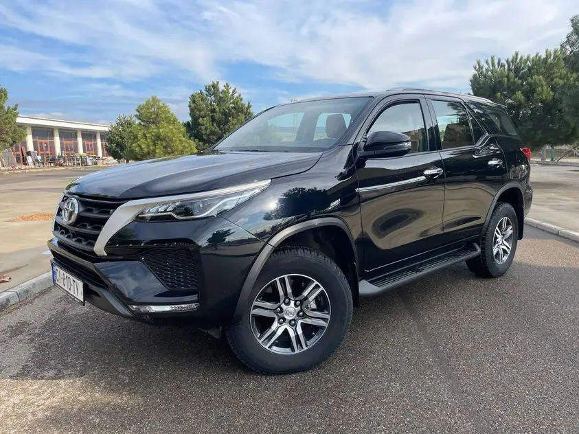 Toyota Fortuner ქირავდება საქართველოში