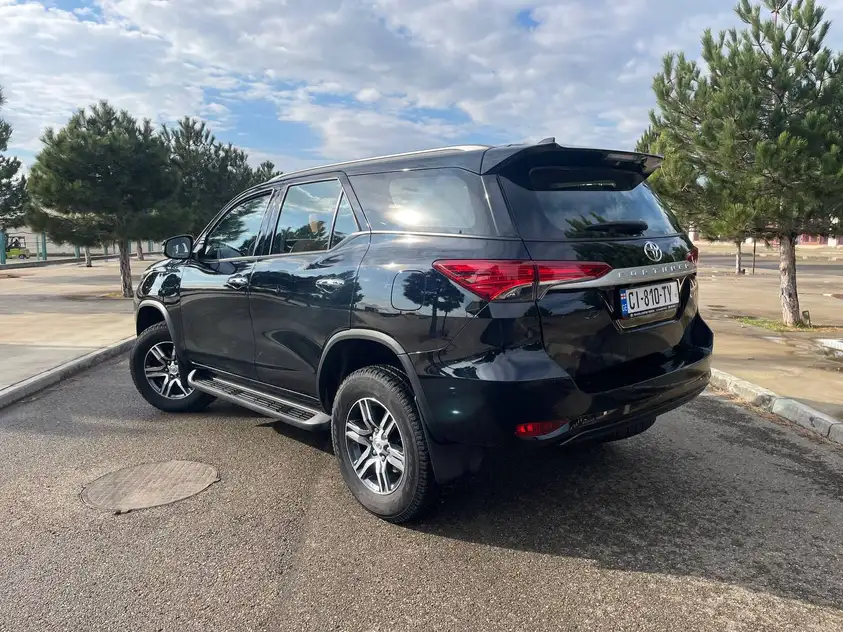 Toyota Fortuner ქირავდება საქართველოში