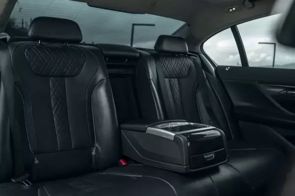 BMW 740i ქირავდება ფოთში