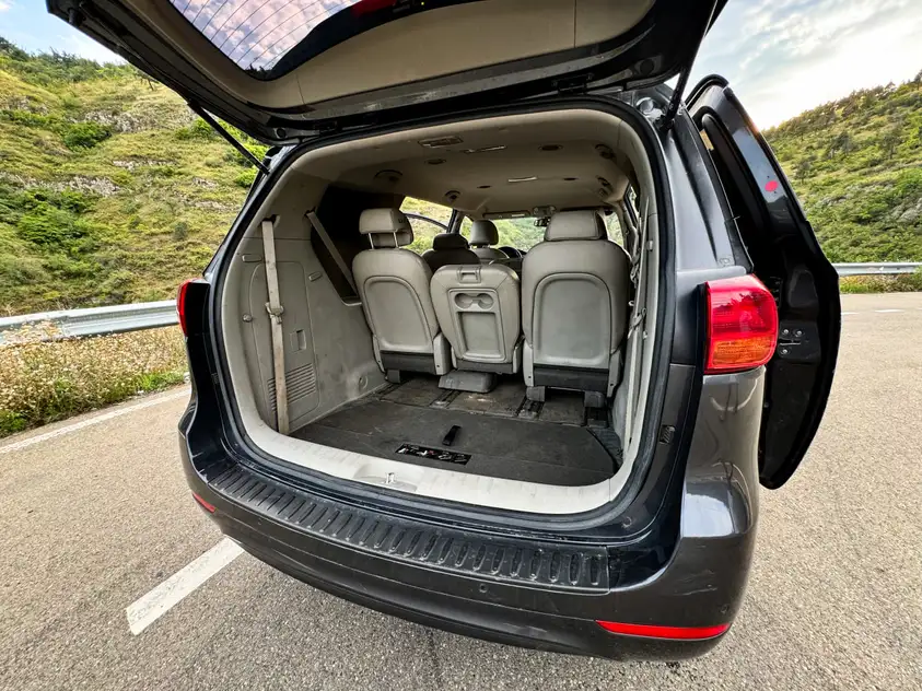 KIA Carnival ქირავდება საქართველოში