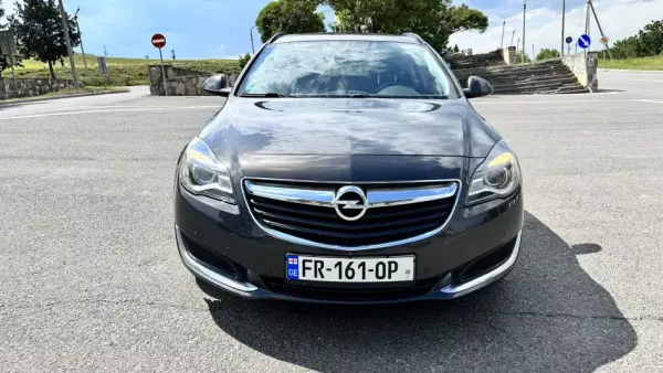 Opel Insignia ქირავდება საქართველოში