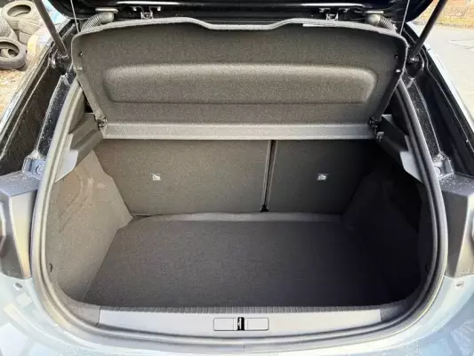 Opel Corsa ქირავდება საქართველოში